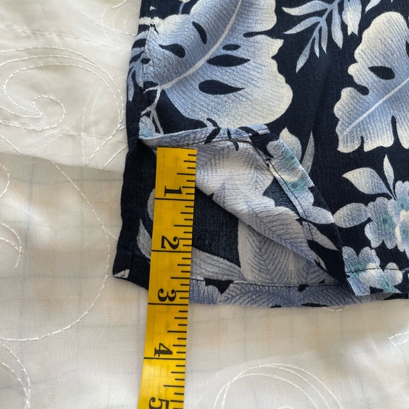 Kathy Lee Collection Large Short Sleeve Collared Button Down Top - Picture 9 of 12